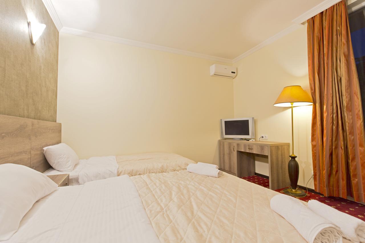 Orange Hotel Gonio Eksteriør bilde